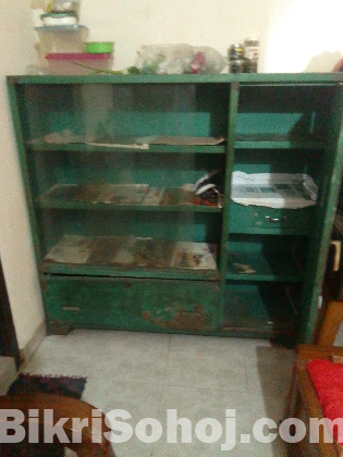 শোকেস